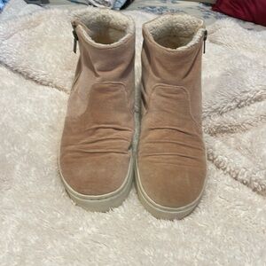 Billabong shoe size 7